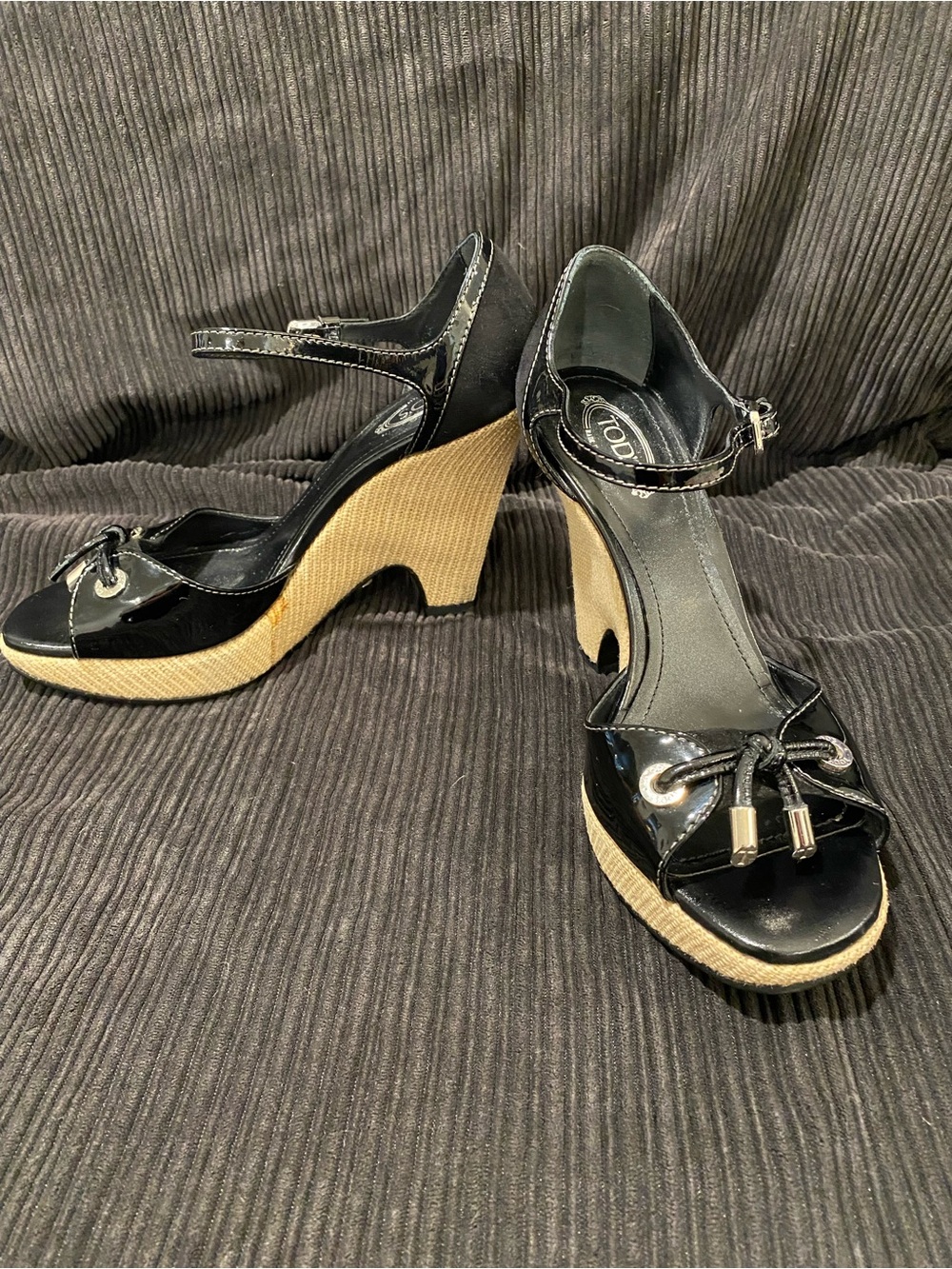 Tod's Black Patent Leather Wedge Sandals with Natural Woven Heel